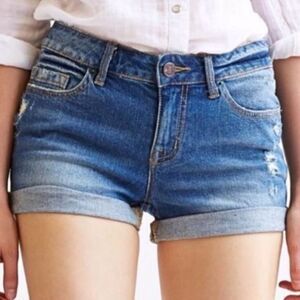 Urban Outfitters BDG Alexa Midrise‎ Five Pocket Shortie Distressed Blue Size 25